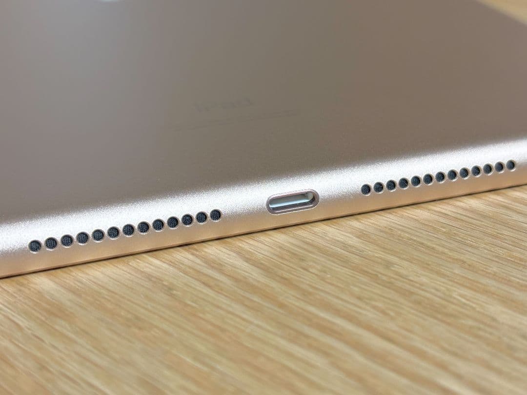 iPad 第8世代 WiFi 32GB ゴールド 美品