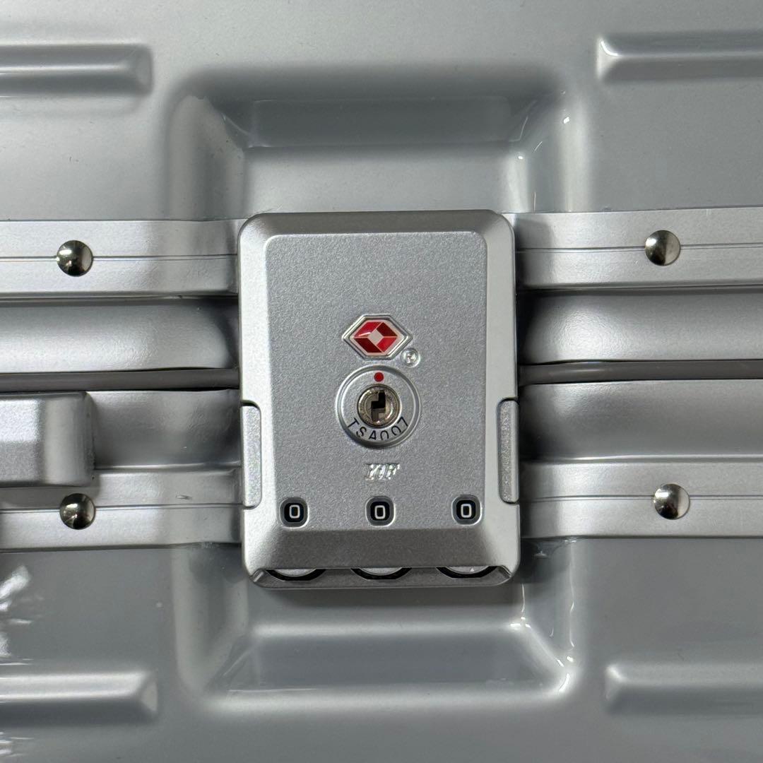 リベティ シルバー S 40L 機内持ち込み可能 Libetee