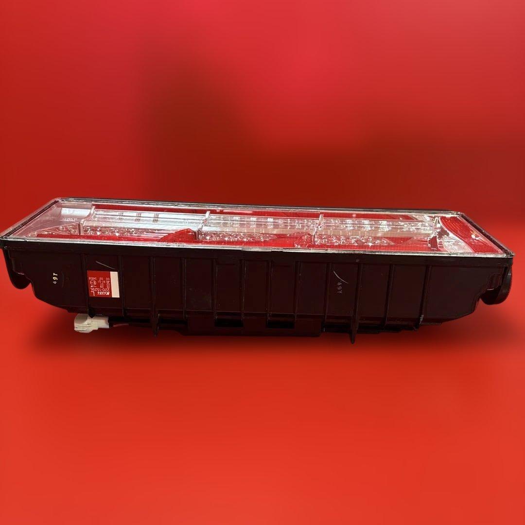 No.39 小糸　トラック用 4t 10t シーケンシャル（運転側）右Ｒ