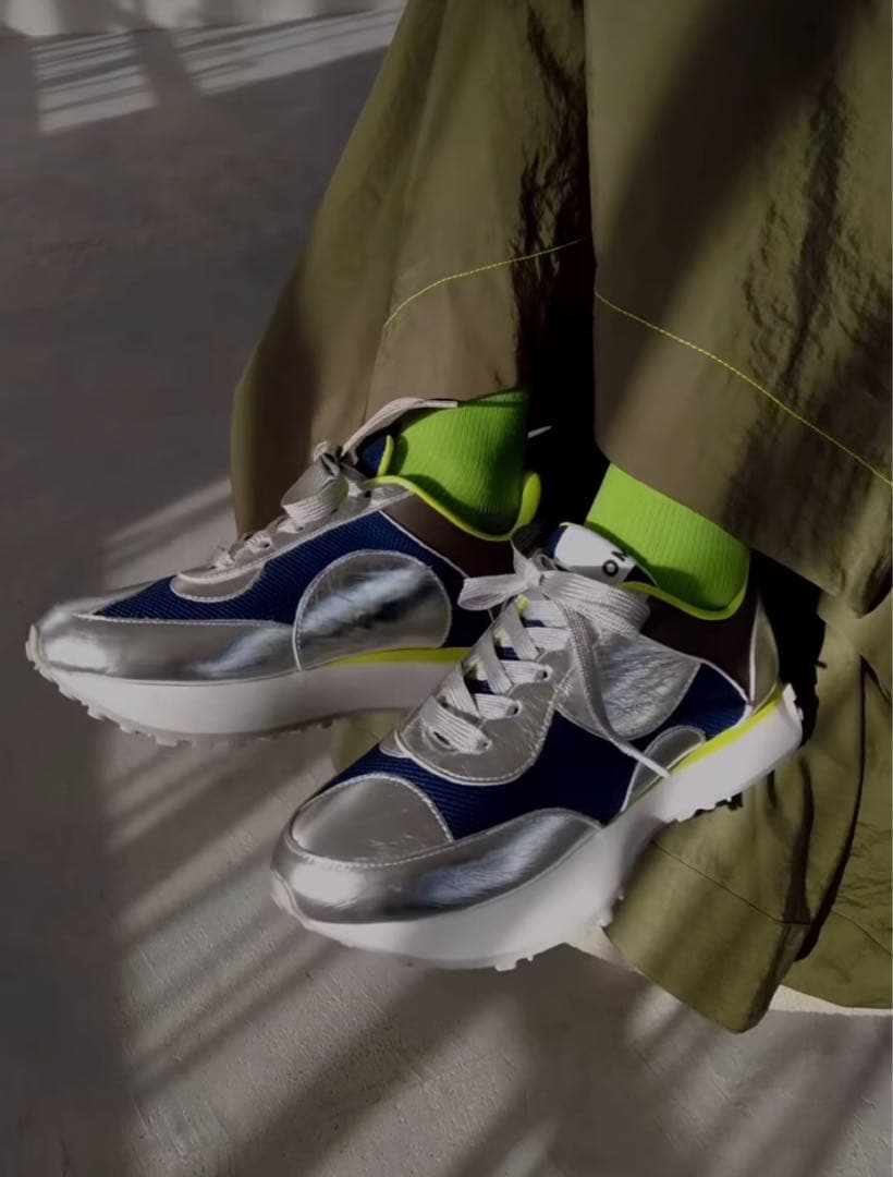 靴 OMMO CIRCLE CUTTING LLIC SNEAKERS 37