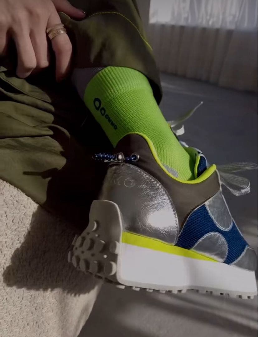 靴 OMMO CIRCLE CUTTING LLIC SNEAKERS 37