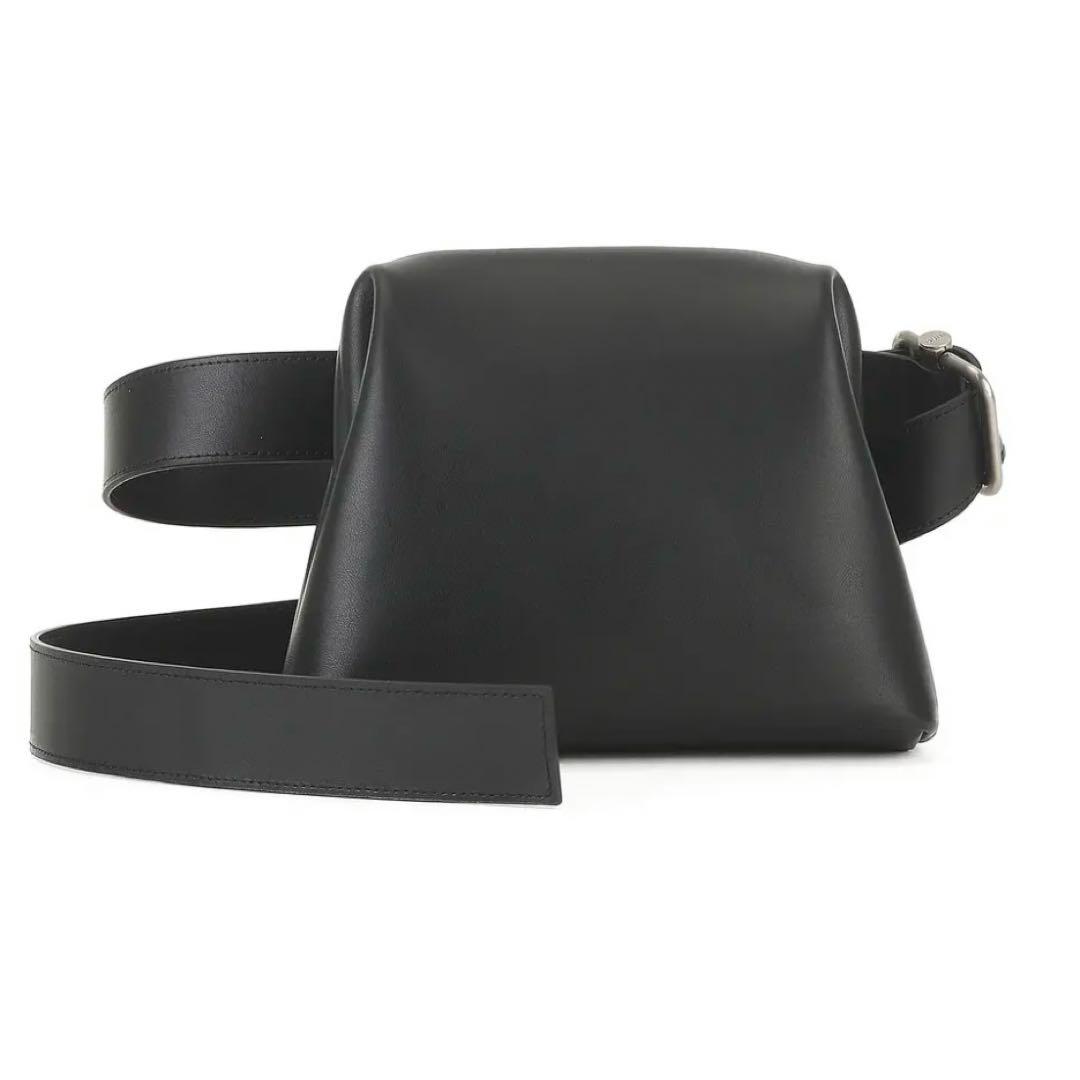 OSOI オソイ　ショルダーバッグ　ボディーバッグ　ブラック　レザー