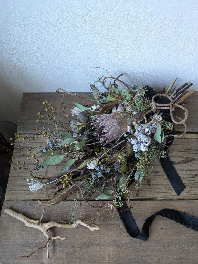 ドライフラワー　スワッグ　インテリア　プロテア