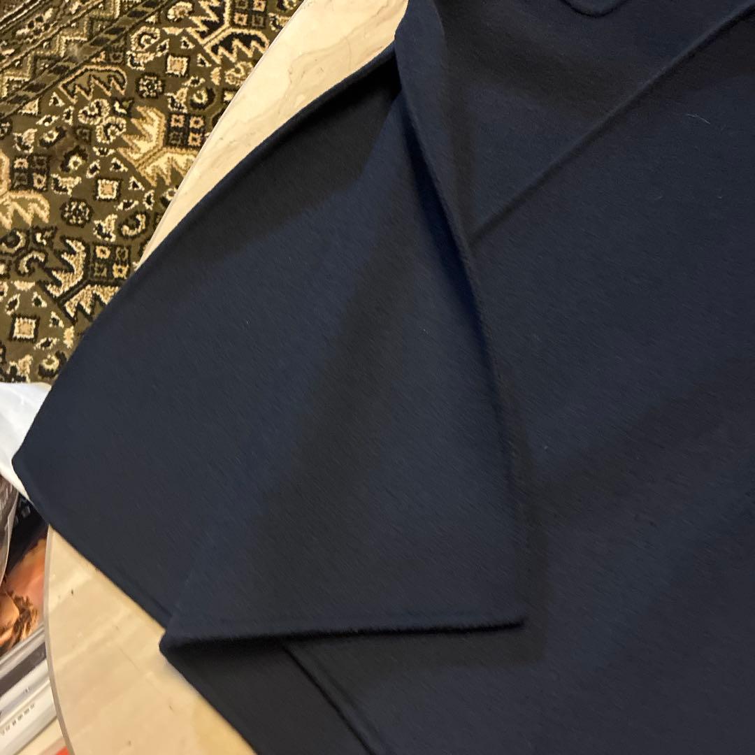 フード付きネイビーロングコート