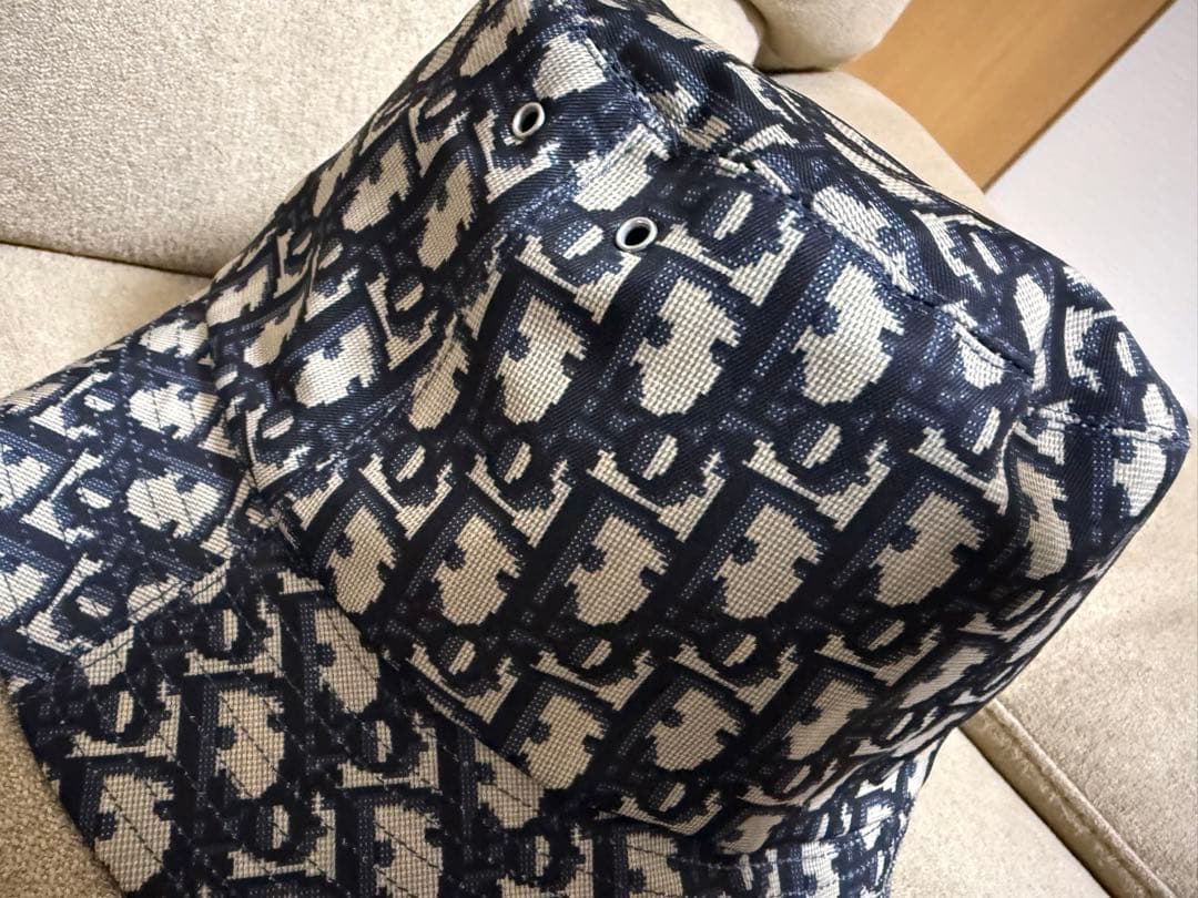 DIORバケットハット