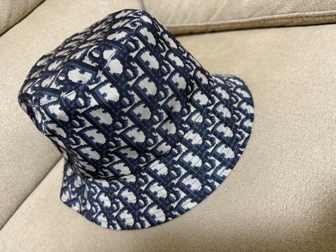 DIORバケットハット