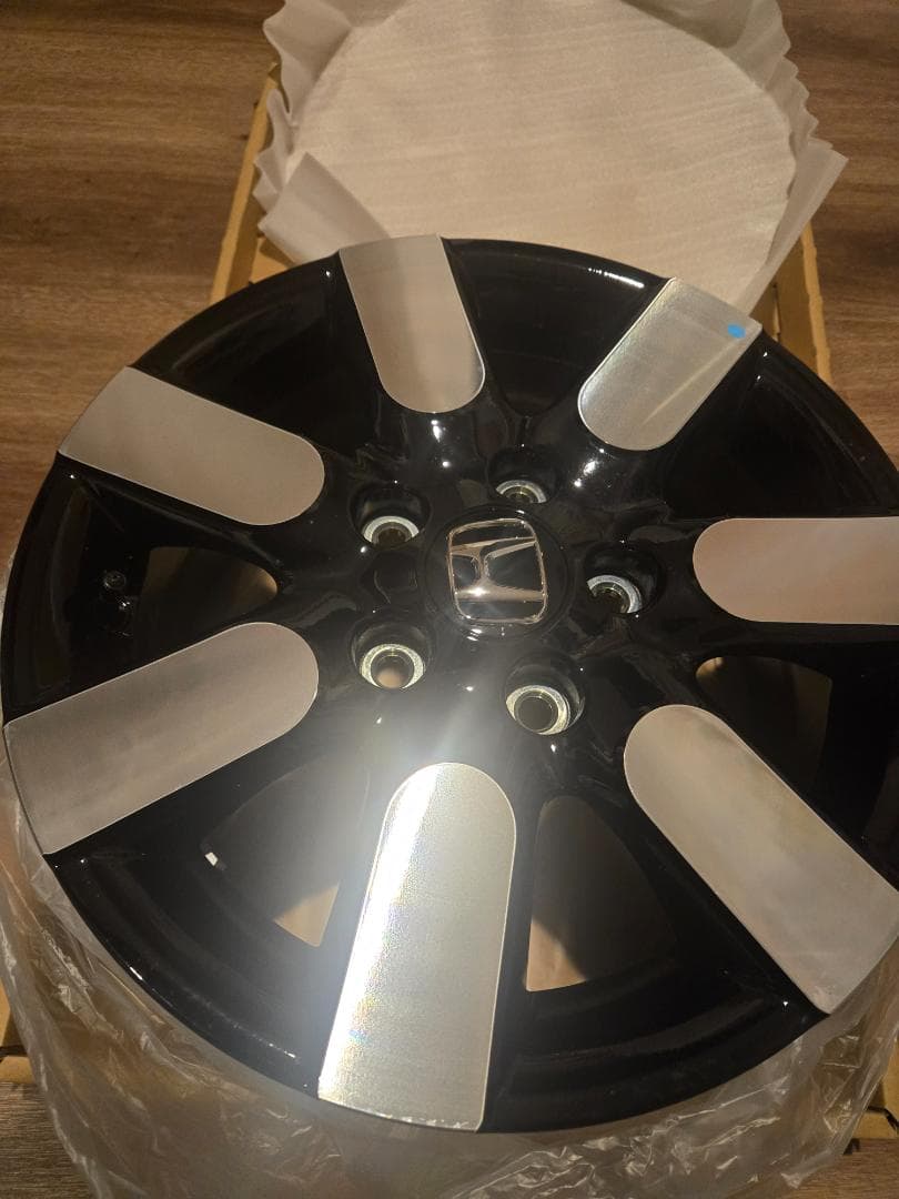 新型フリードAIR EX 15インチ 純正ホイール