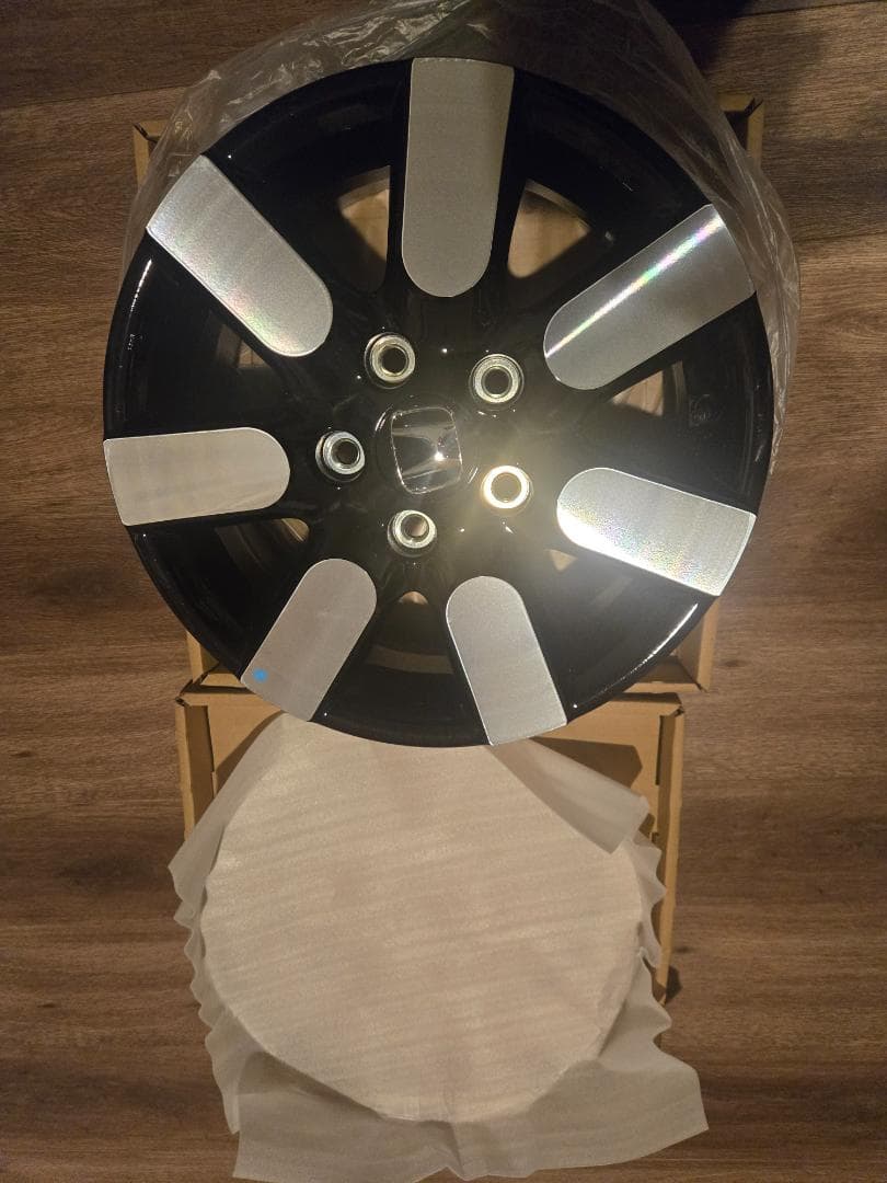 新型フリードAIR EX 15インチ 純正ホイール