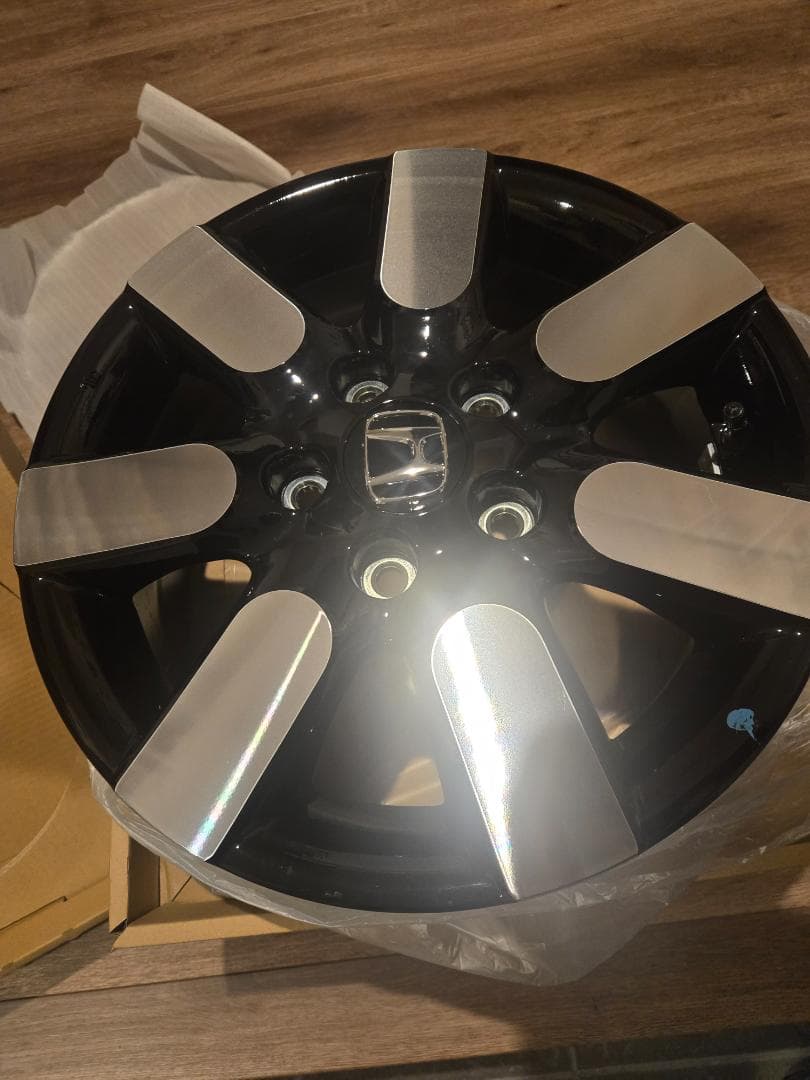 新型フリードAIR EX 15インチ 純正ホイール