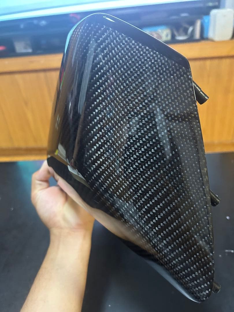 Ｖ１２５Ｓカーボン３点