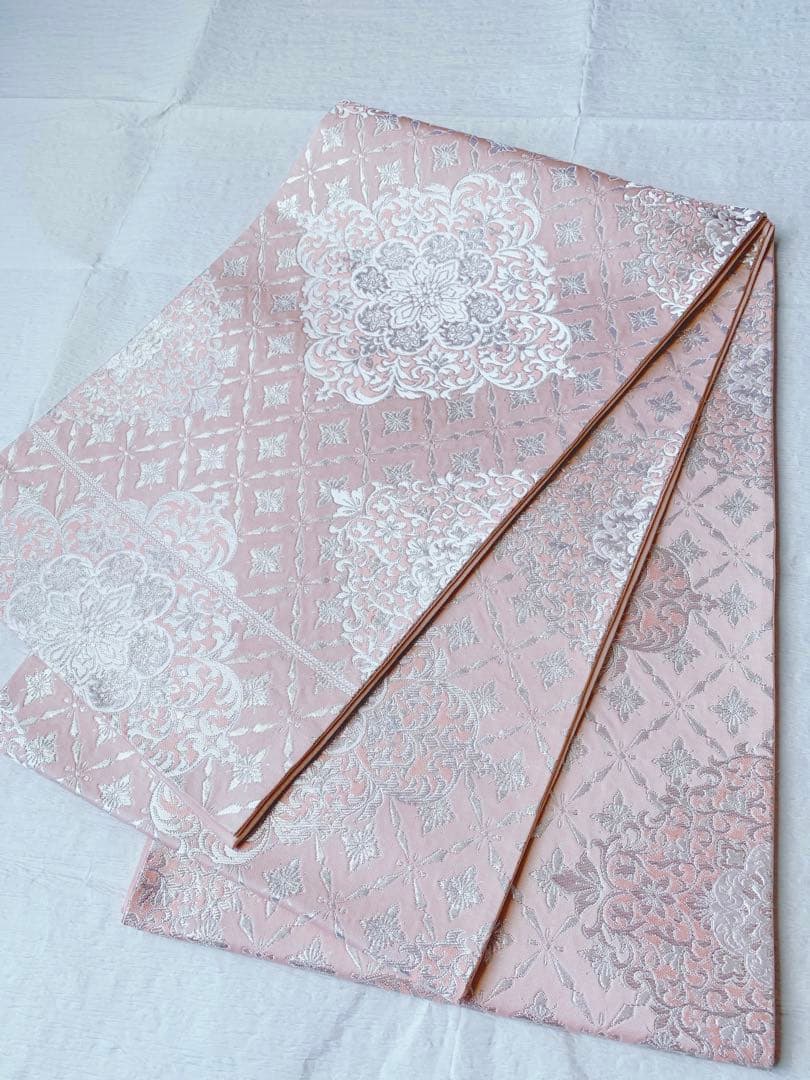 正絹　袋帯　六通柄　唐織　銀糸　正倉院菱華　アラベスク