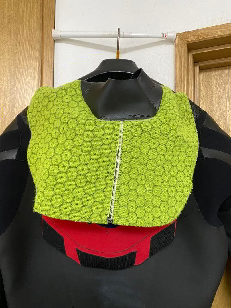 ★裏起毛で暖か‼︎【VIEW】のメンズ用５×３ｍｍセミドライフルスーツ ビュー