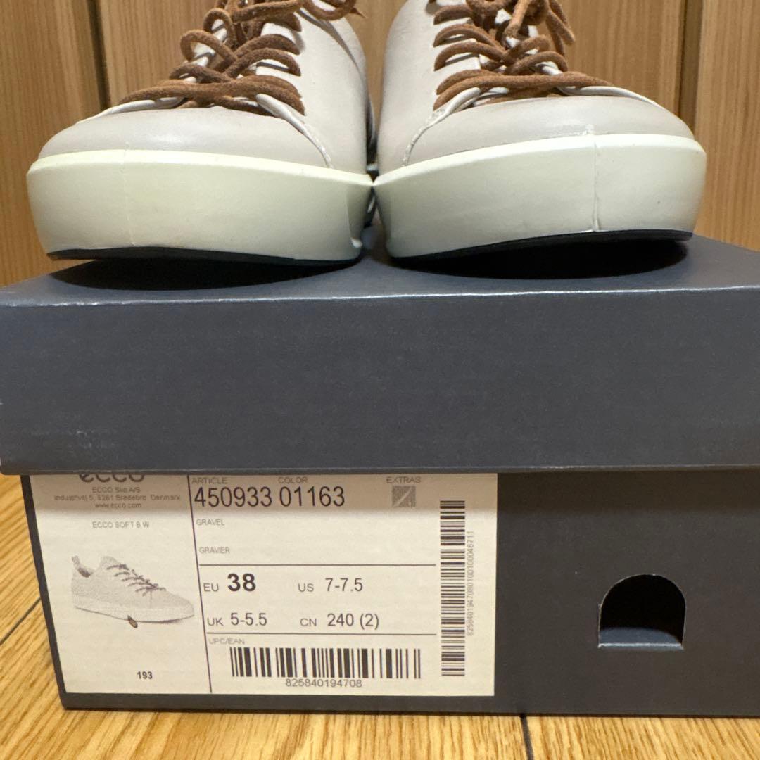 美品ECCO ライトグレー レザー スニーカー　24㎝