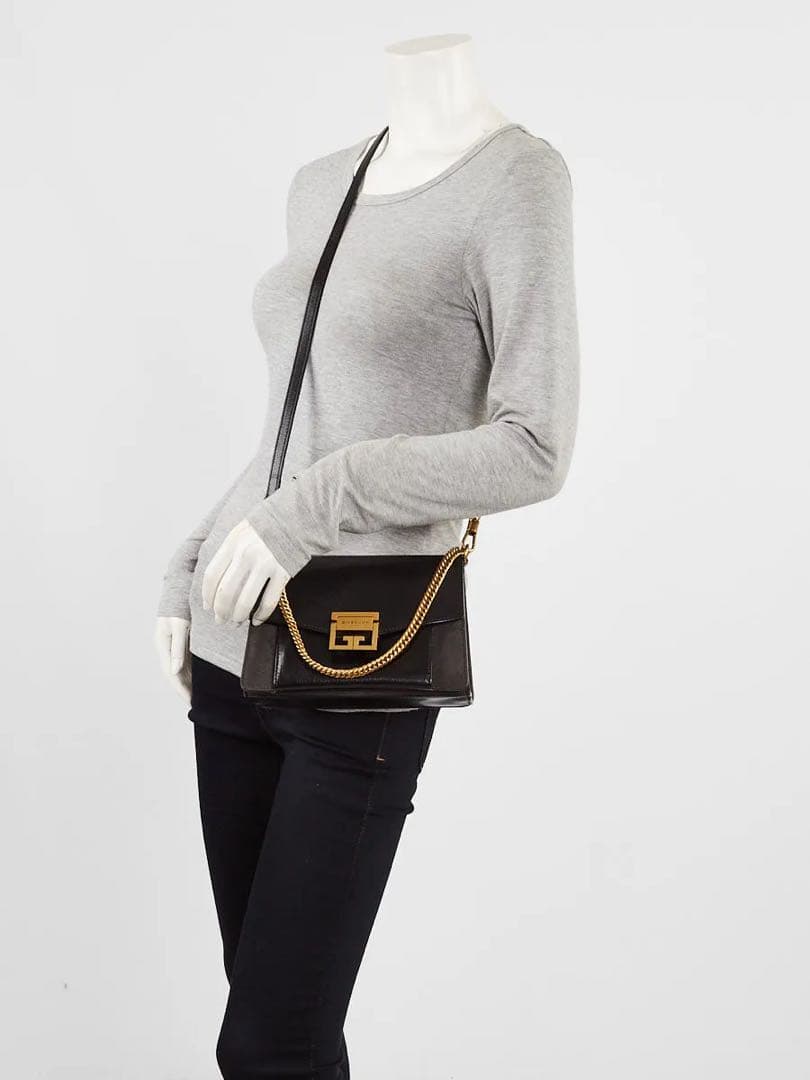 GIVENCHY GV3スモールバッグ　美品