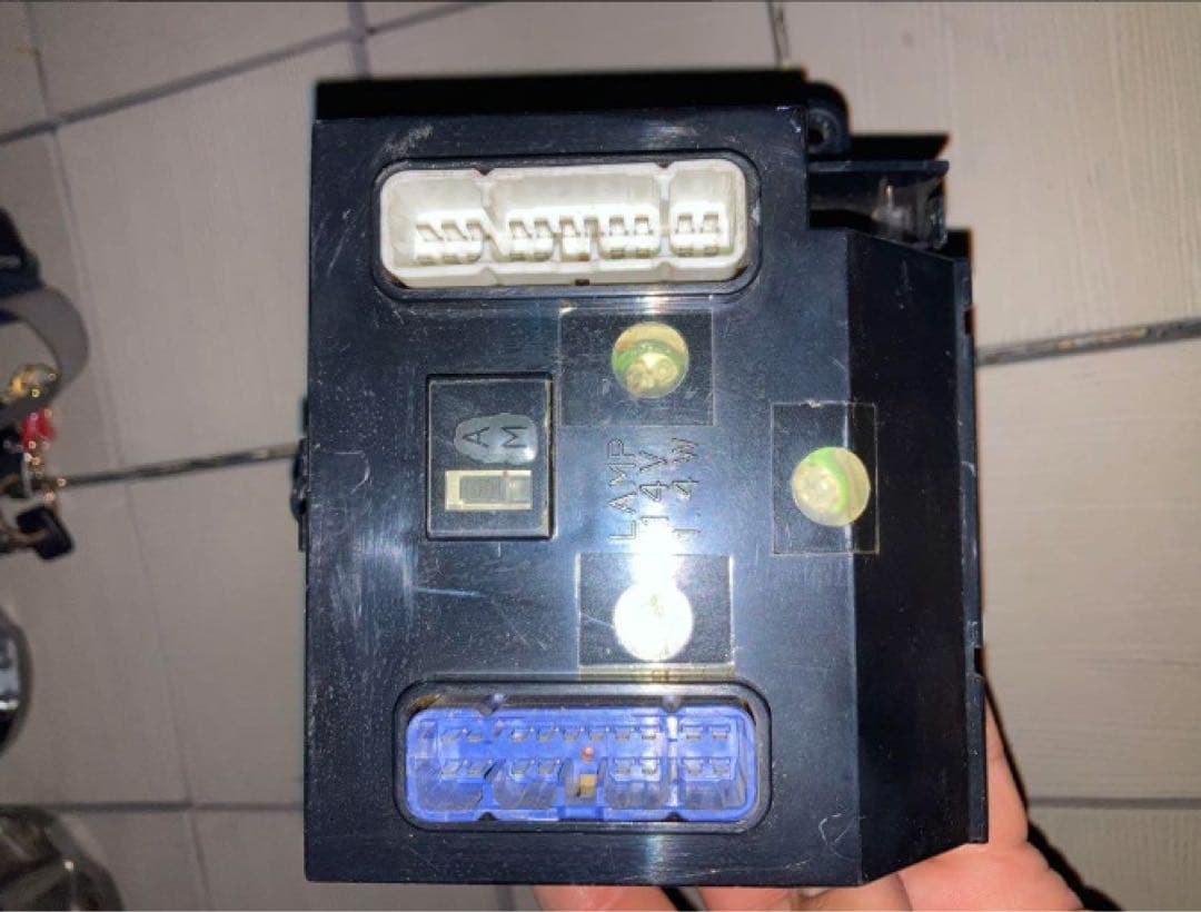 エアコンスイッチASSY、ランクル80