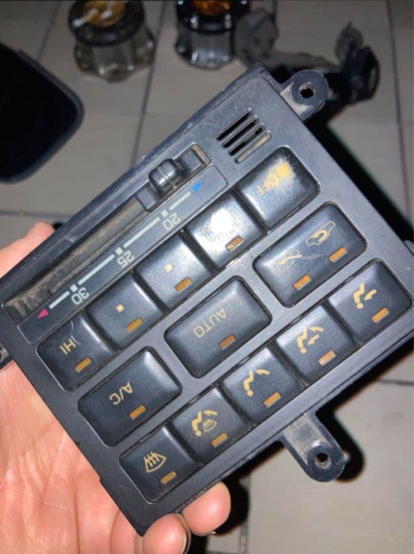 エアコンスイッチASSY、ランクル80