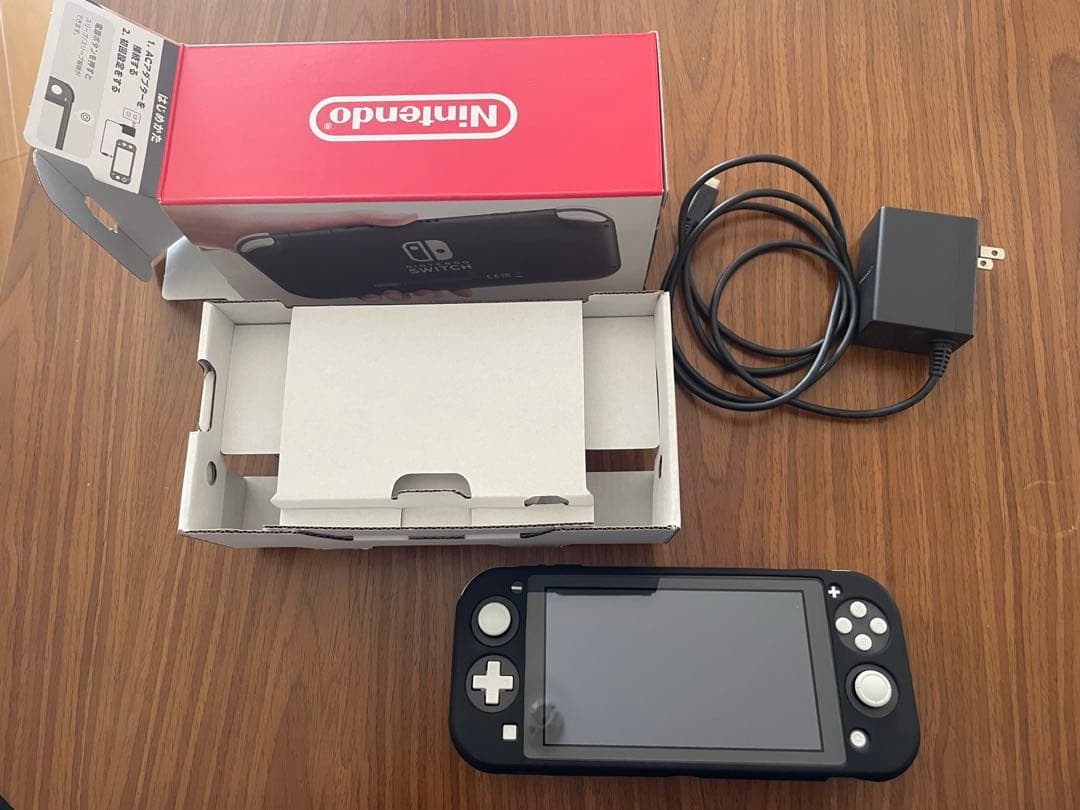 Nintendo Switch Lite グレー【箱・充電器・シリコンケース付】