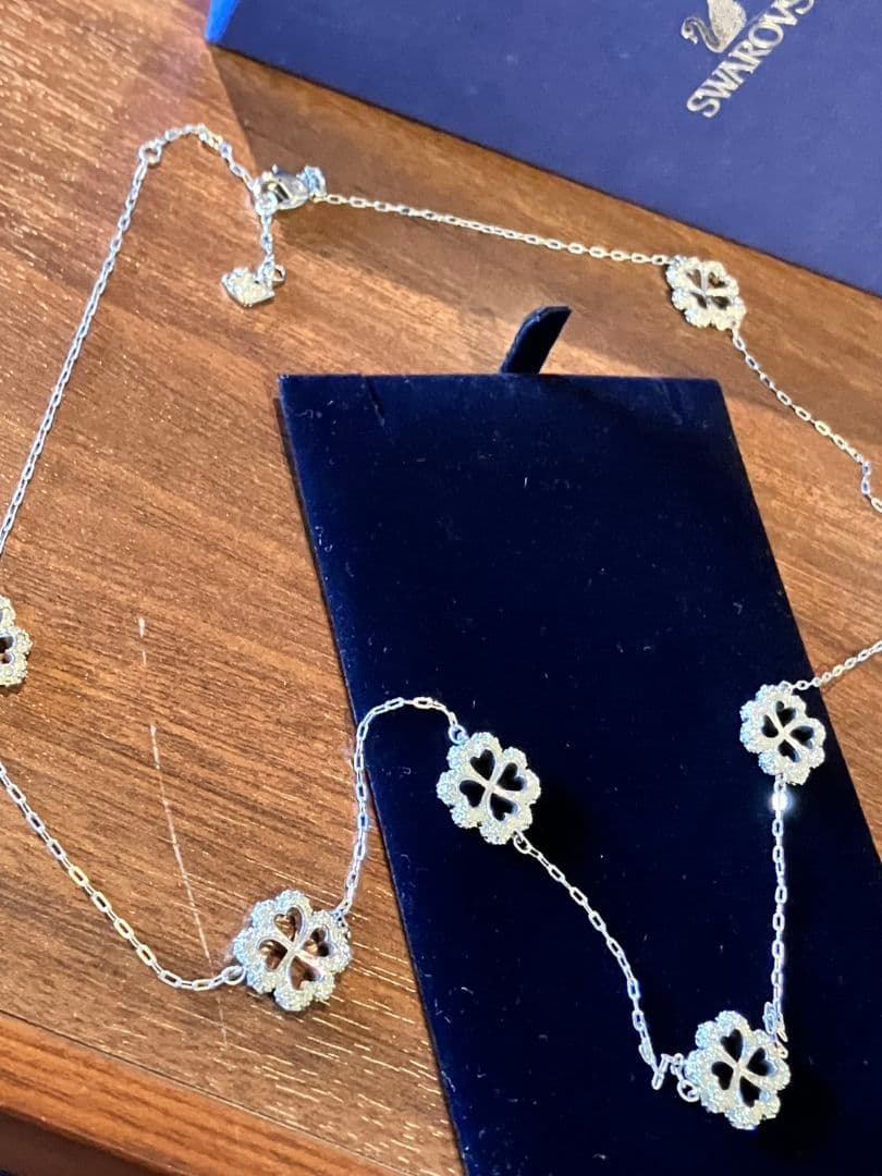 ★SWAROVSKIスワロフスキー　ネックレス　クローバー　幸福　幸せ