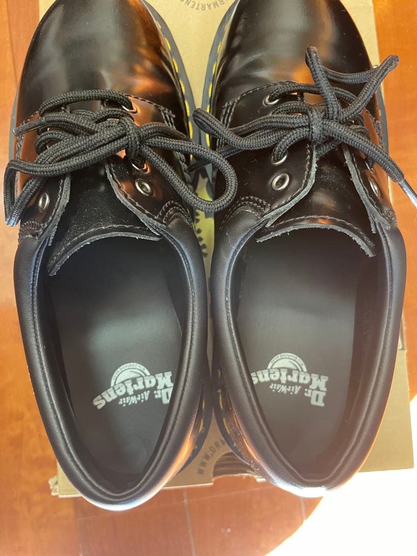 Dr. Martens QUAD 5ホール