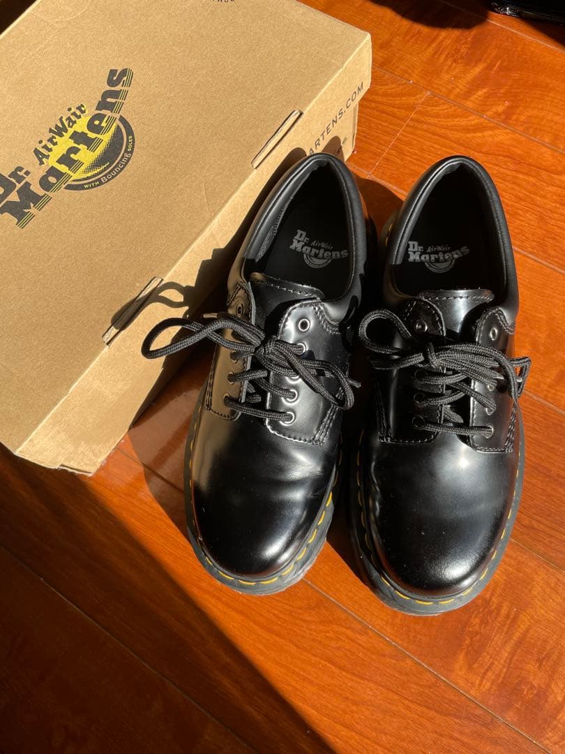 Dr. Martens QUAD 5ホール