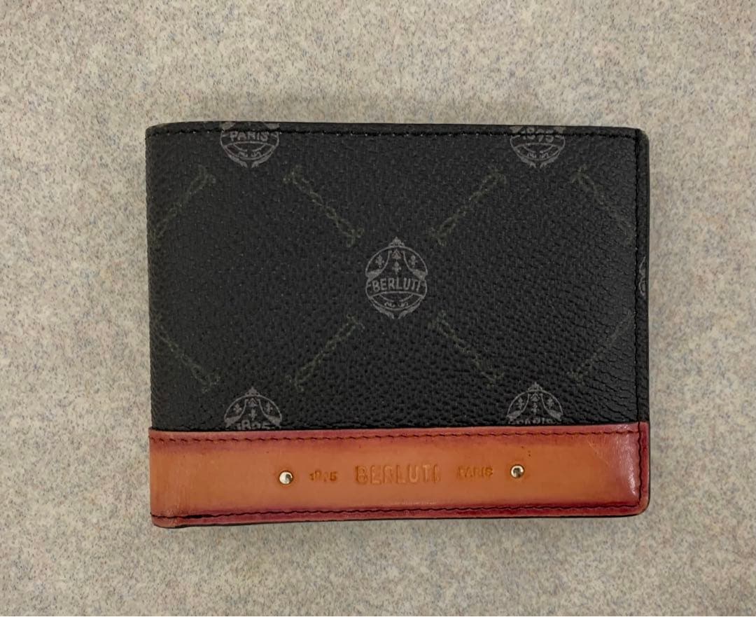 m*o様 ベルルッティ シグネチャーエクスカーション二つ折り札入れ 新宿伊勢丹購