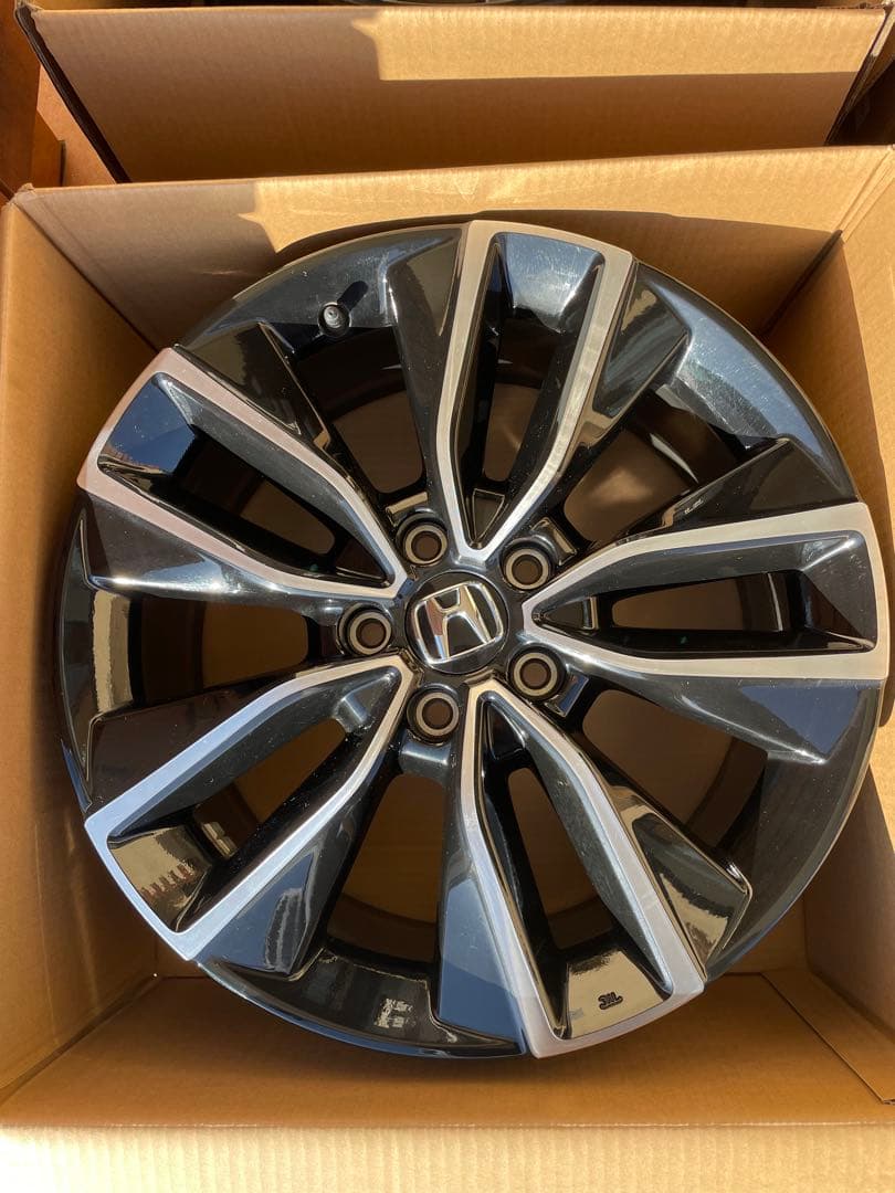 佐藤①ホンダ ヴェゼル18インチホイール