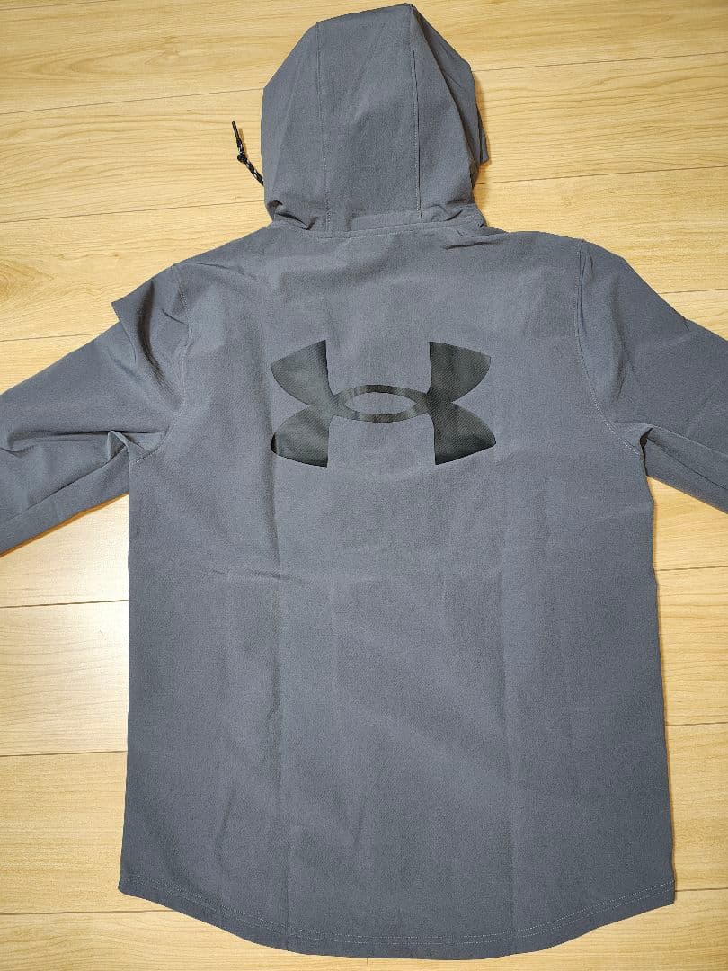 【新品未使用】アンダーアーマー　ウィンドブレーカー　グレー　L