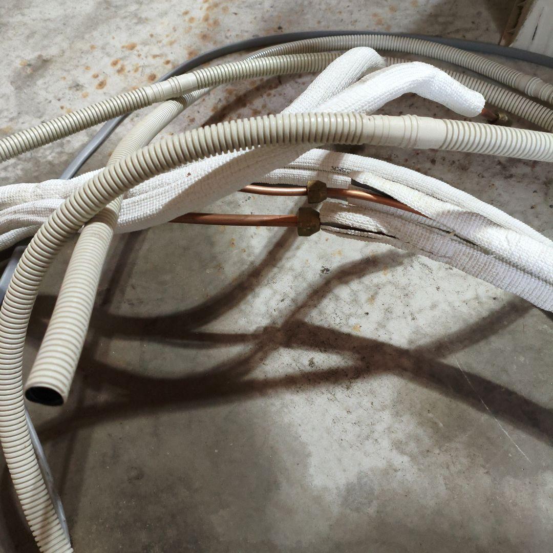 a*.様 2021年製　Hisense HC-S22DE9 エアコン本体2台セッ