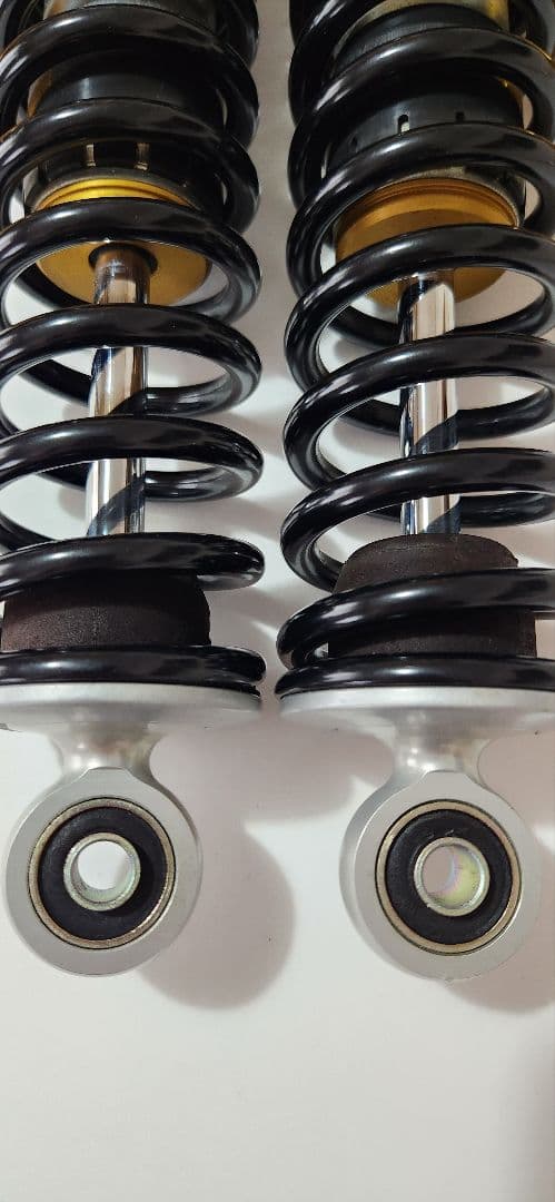 オーリンズリヤサスペンション KA140　ゼファー1100に使用