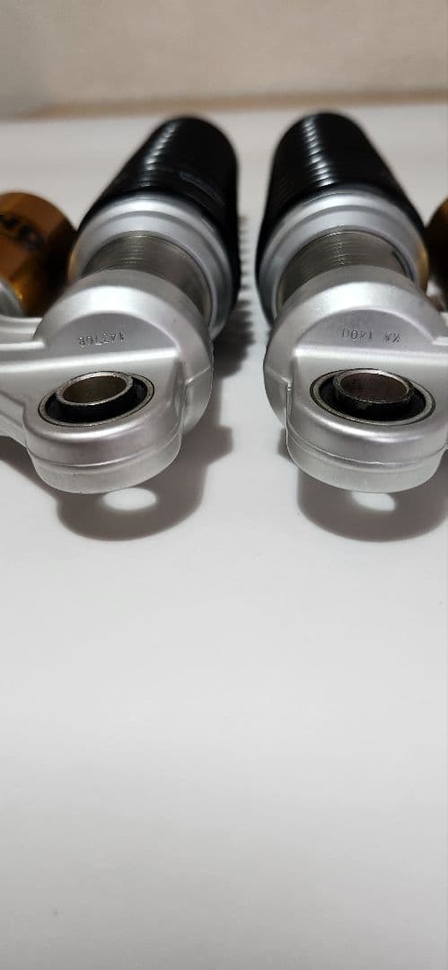 オーリンズリヤサスペンション KA140　ゼファー1100に使用