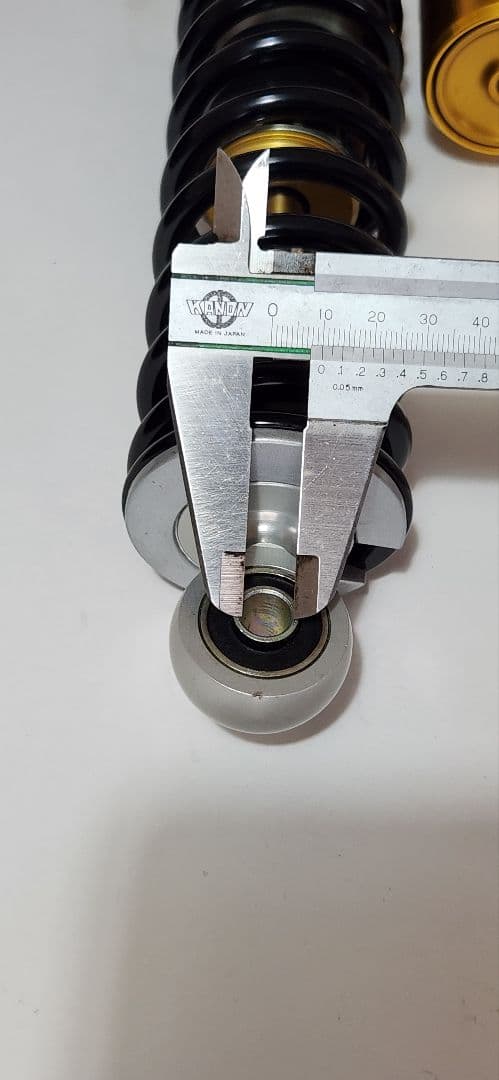 オーリンズリヤサスペンション KA140　ゼファー1100に使用