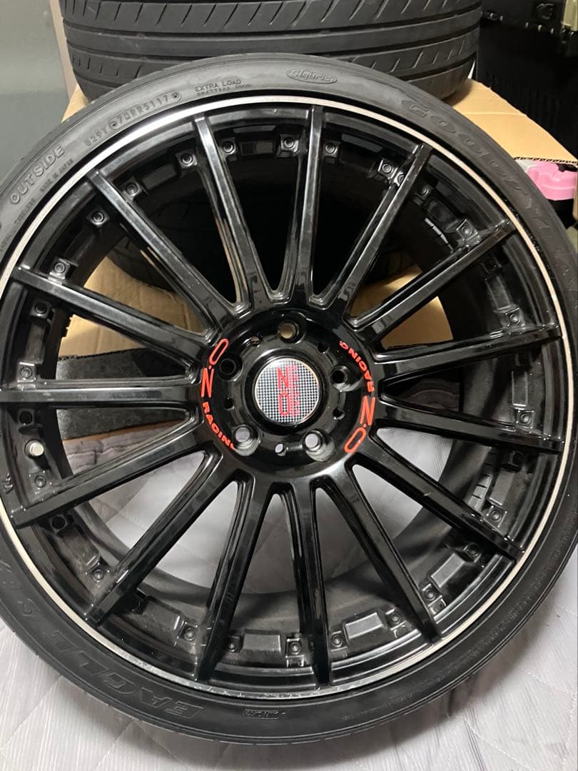 本日限定価格　ozレーシング　19インチ8J ＋45 4本　114.3 5H