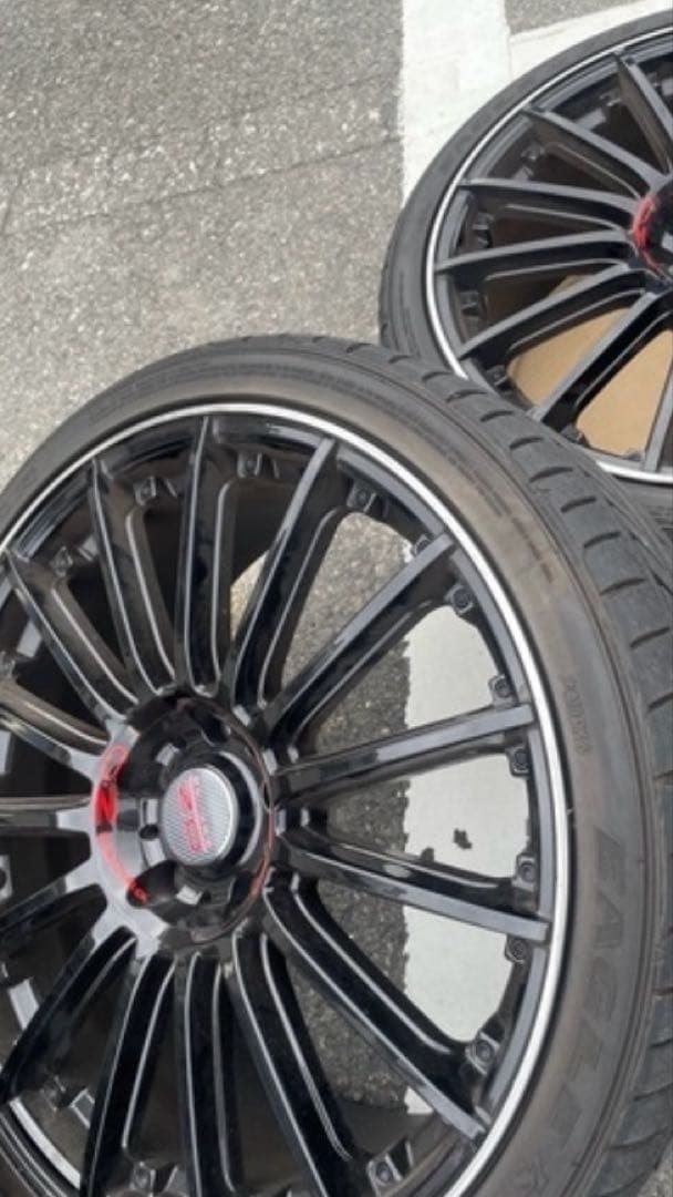 本日限定価格　ozレーシング　19インチ8J ＋45 4本　114.3 5H