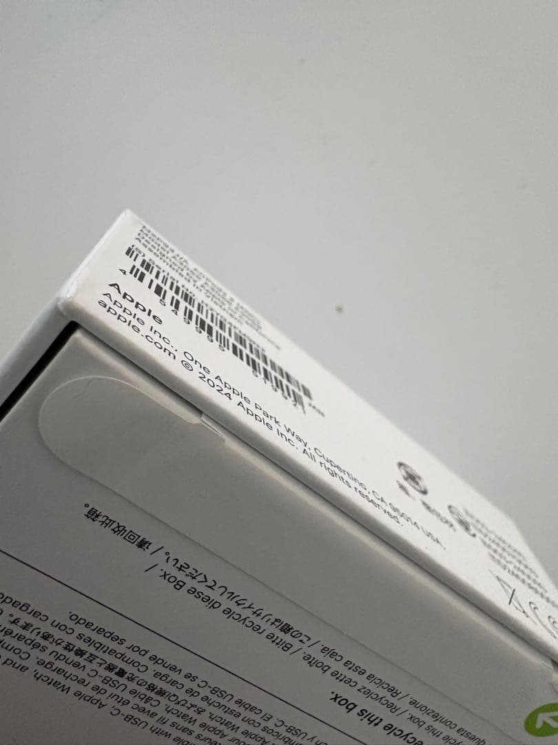 新品未開封　AirPods 4 アクティブノイズキャンセリング