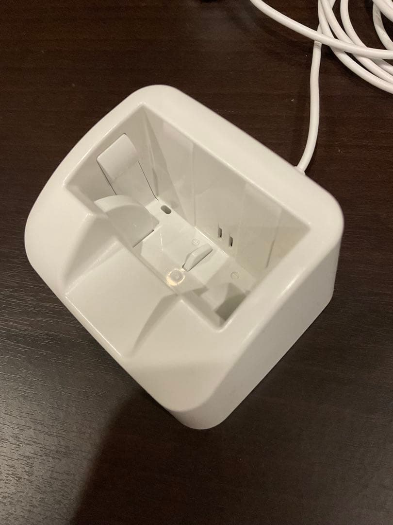 docomo arrows F-03L シルバー 本体 充電器 ストラップ付き