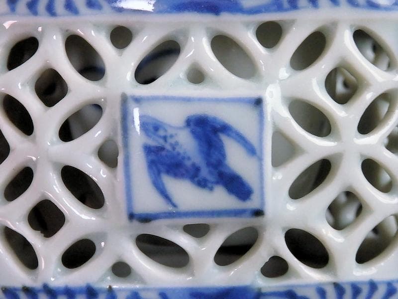 古伊万里　染付　透かし　七宝紋に鳥の図　盃台　E474AS-CGk