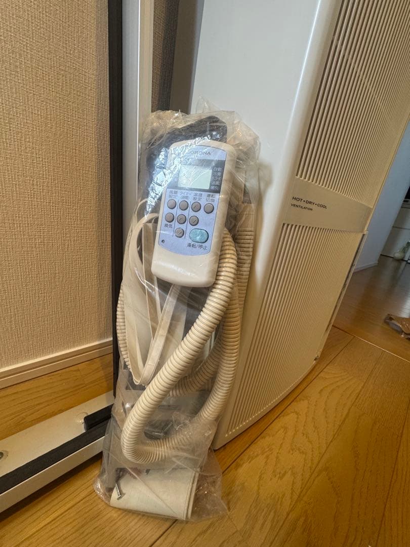 CORONA 窓用エアコン 本体と付属品