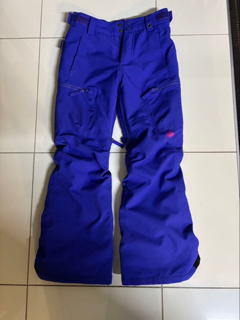 子ども用青色花柄ジャケットと紫色パンツセット