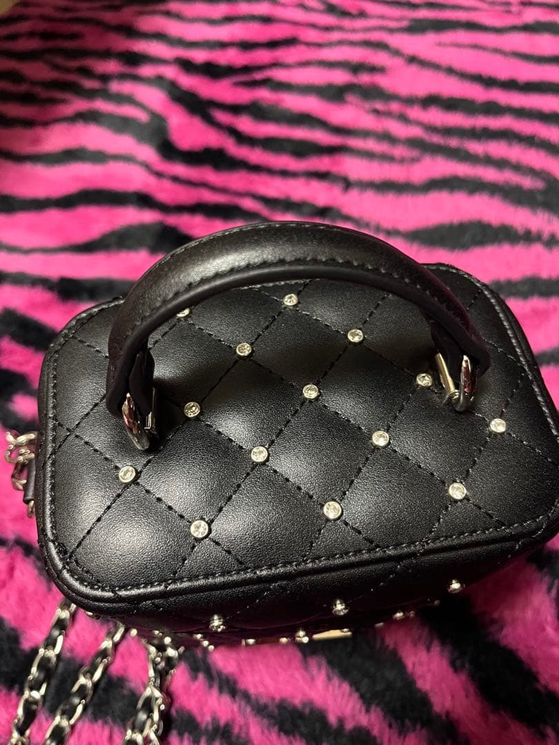 ダーリッチ キルティングビジュースクエアミニバッグ BLACK