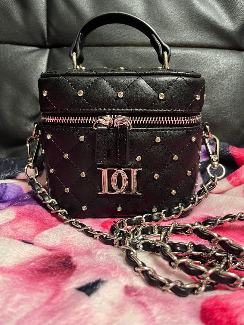 ダーリッチ キルティングビジュースクエアミニバッグ BLACK