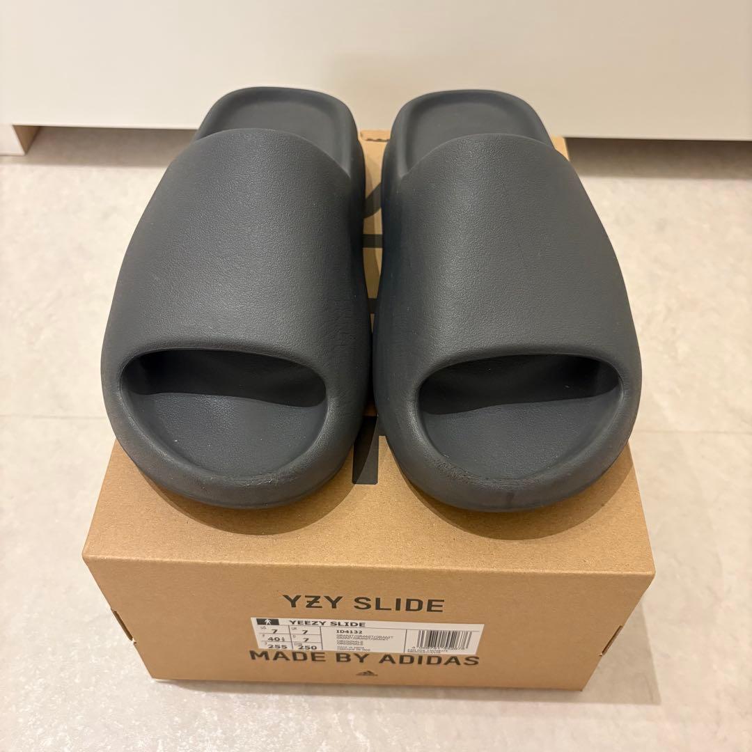 R*✨様 アディダス イージースライド グラナイト25.5cm