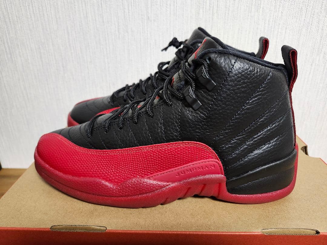 NIKE AIR JORDAN 12 RETRO ブラック/バーシティレッド新品
