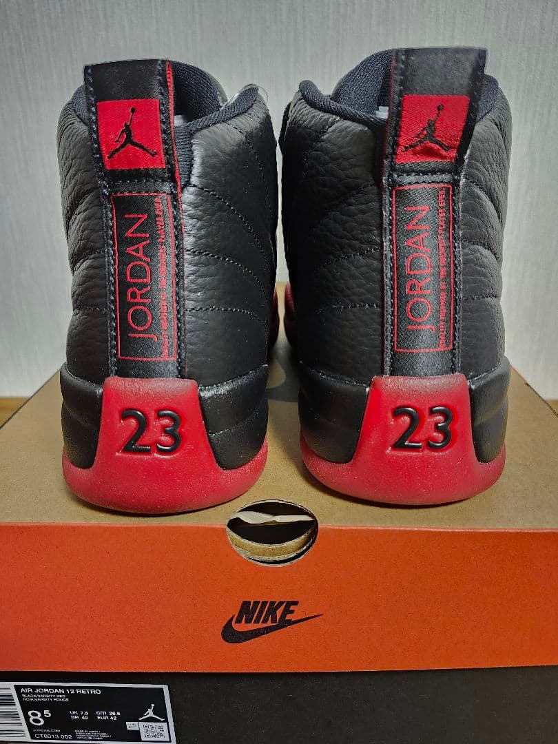 NIKE AIR JORDAN 12 RETRO ブラック/バーシティレッド新品
