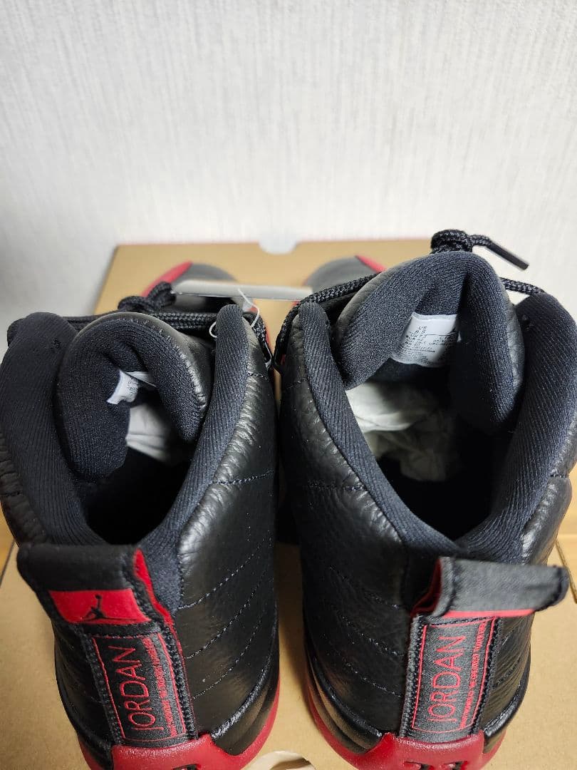 NIKE AIR JORDAN 12 RETRO ブラック/バーシティレッド新品