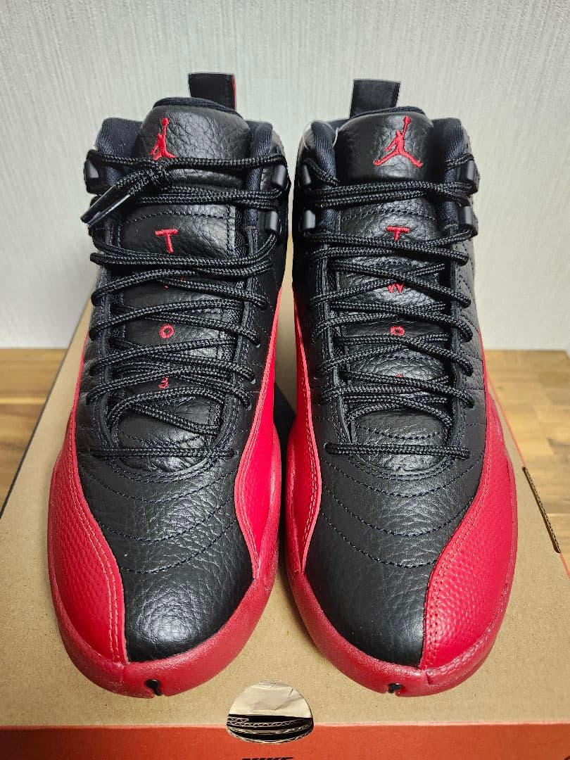 NIKE AIR JORDAN 12 RETRO ブラック/バーシティレッド新品