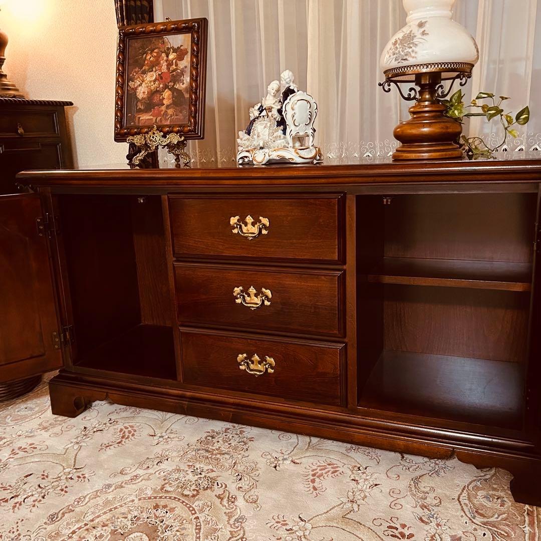 US製　アンティーク　キャビネット　チェスト　アメリカ製　輸入家具　サイドボード