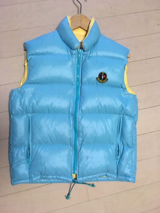 モンクレール　Mサイズ