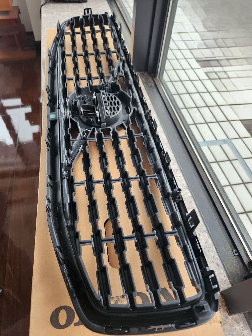 VOLVO V60 フロントグリル ブラックバージョン