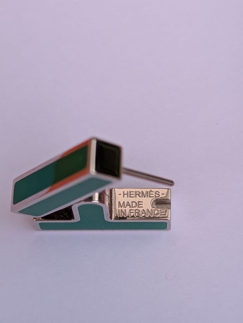 エルメス Hバスキュール 片耳ピアス グリーン 箱付き 美品