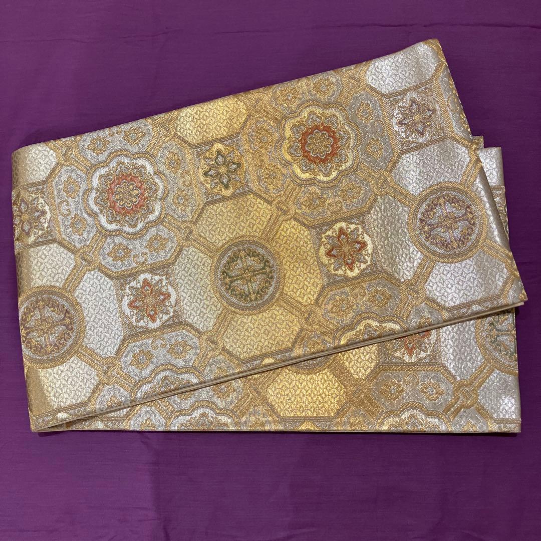 極美品　正絹振袖　袋帯付　抹茶　モスグリーン紫色花柄　金糸刺繍　写真撮影のみ